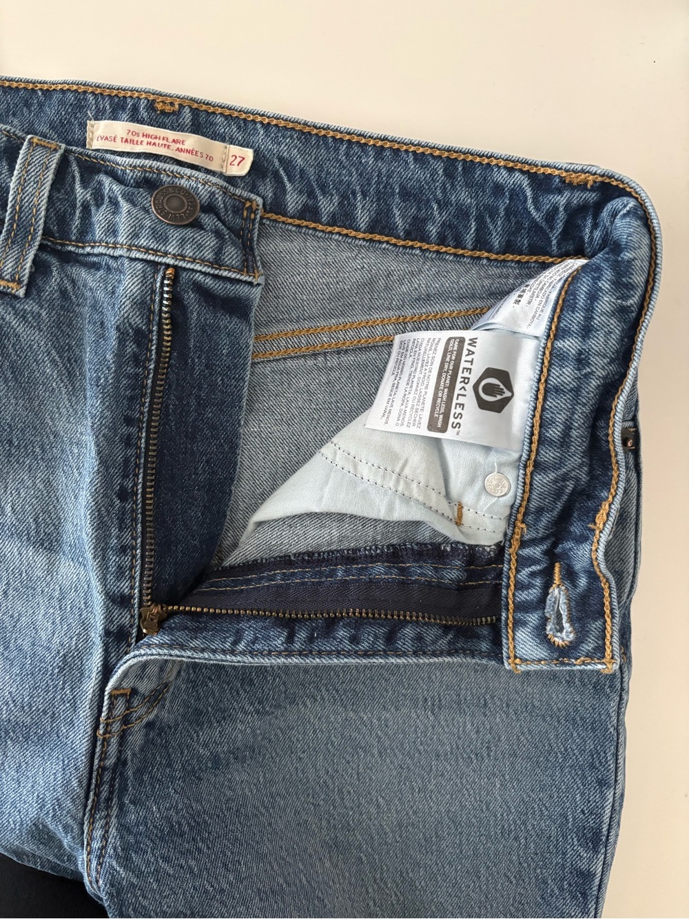 Levi's Midwash '70s High Flare Jean SZ 27 - Picture 7 of 9